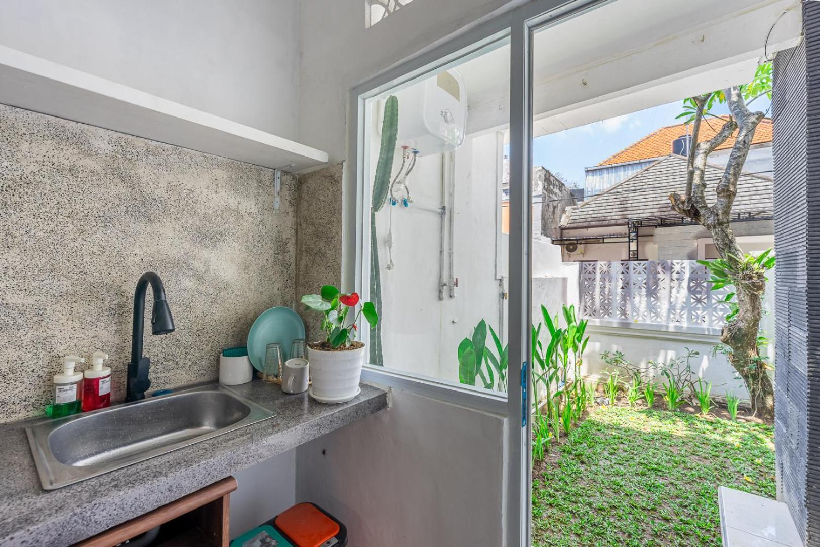 Mona Nest Canggu 2br Tiny House With Rooftop And Cozy Workspace Hébergement de vacances